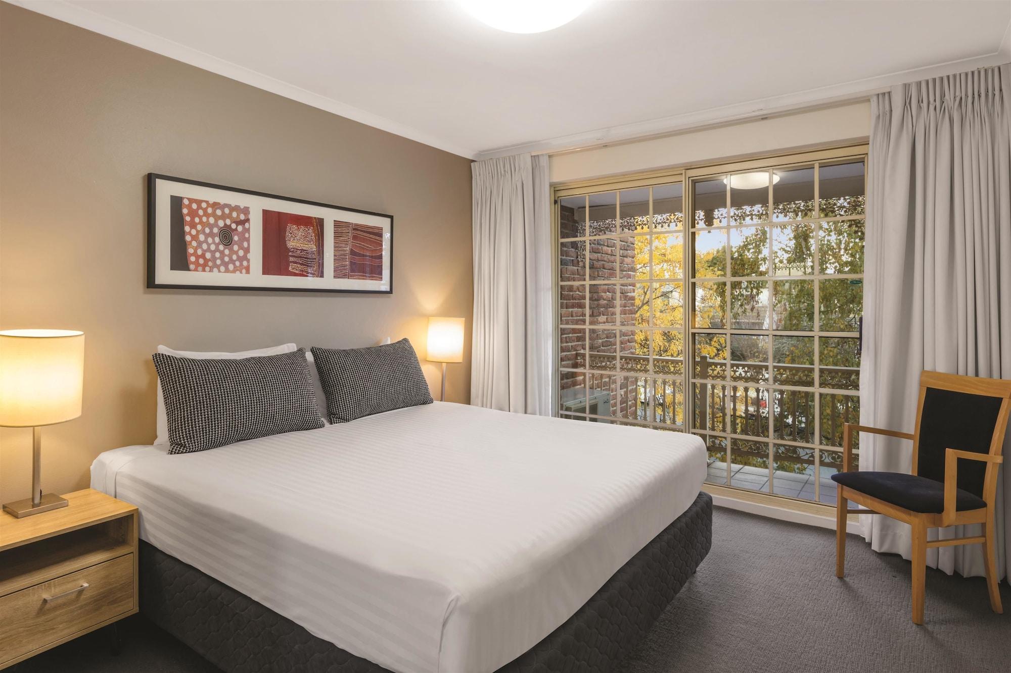 Adina Serviced Apartments Canberra Kingston Exterior foto